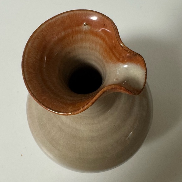 Handcrafted pottery Vase with Brown and Cream Tones - Picture 5 of 5